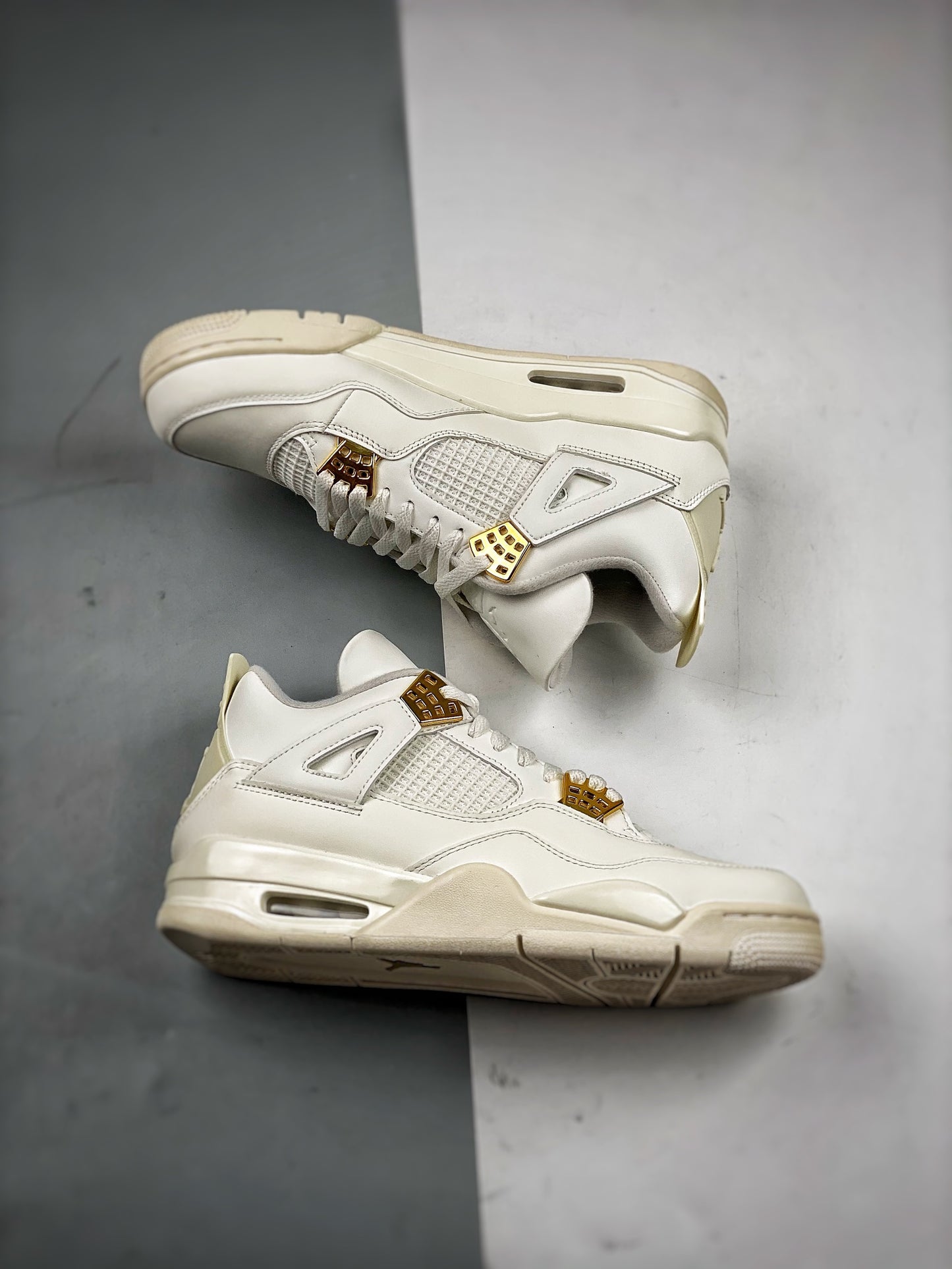 AJ4 Metallic Gold