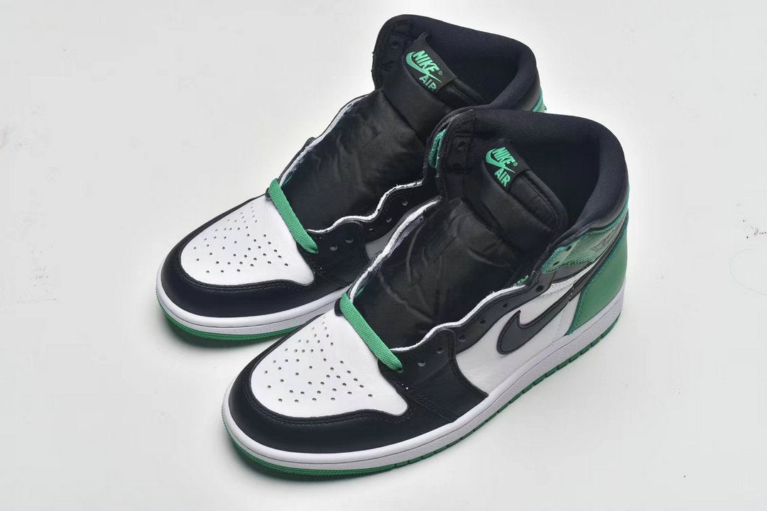 Air Jordan 1 High Lucky Green Sneaker