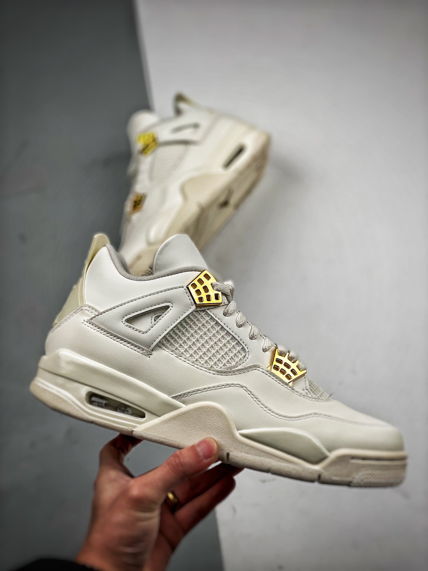 AJ4 Metallic Gold