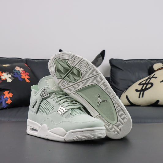 NIKE AIR JORDAN 4 RETRO SEAFOAM