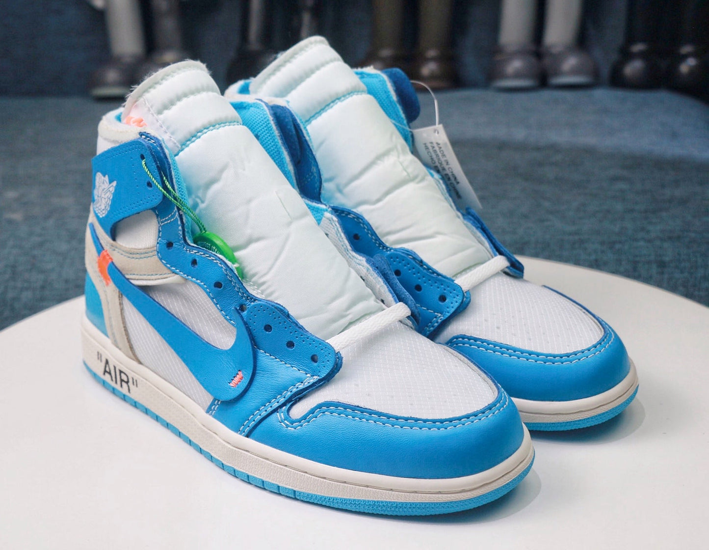 AJ1 - OW UNC Sneaker