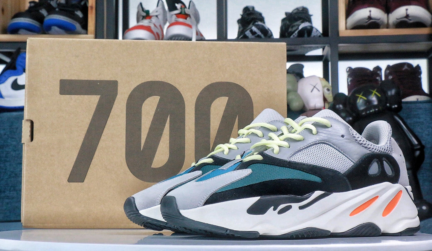 Yeezy 700 Wave Runner Sneaker