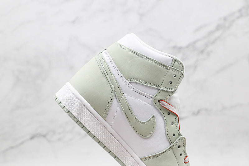 AJ1 HIGH SEAFOAM SNEAKER