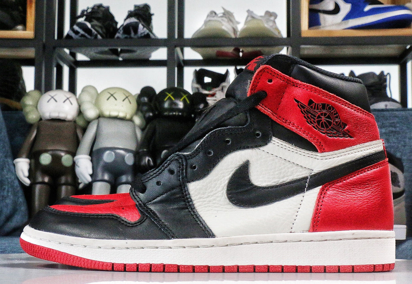 AJ1 Royal Bred Toe Sneaker