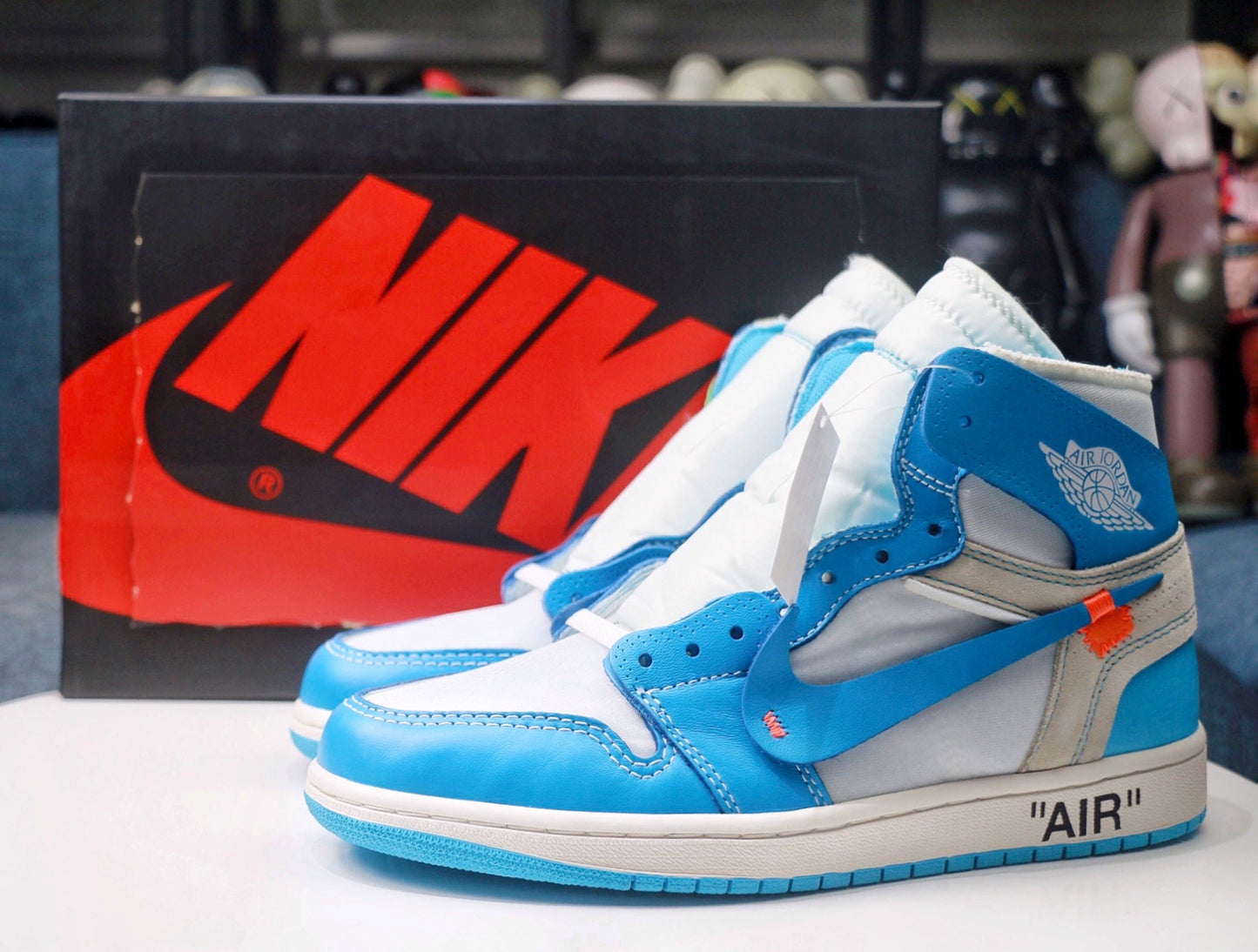 AJ1 - OW UNC Sneaker