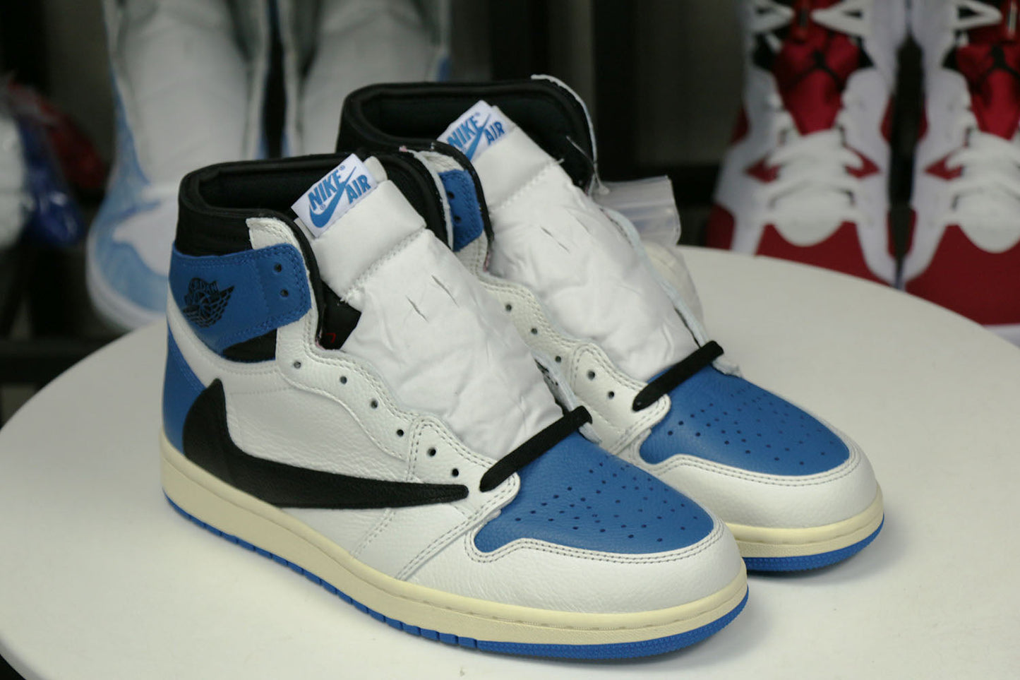 AJ1 TRVS Fragment Sneaker