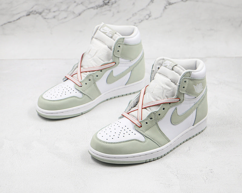 AJ1 HIGH SEAFOAM SNEAKER