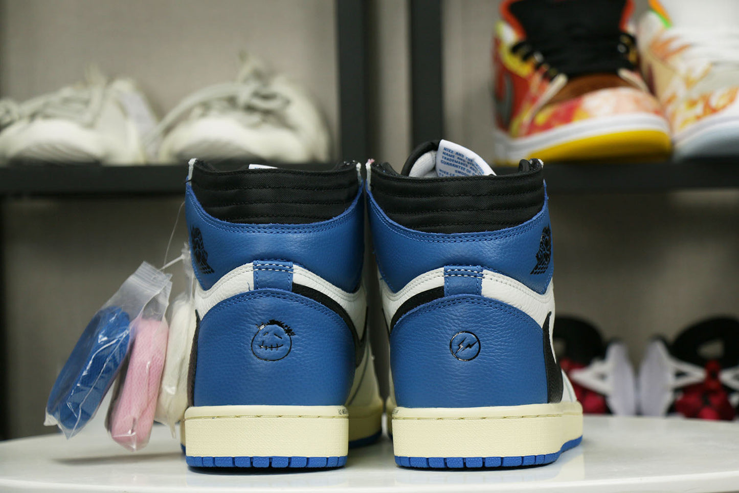 AJ1 TRVS Fragment Sneaker