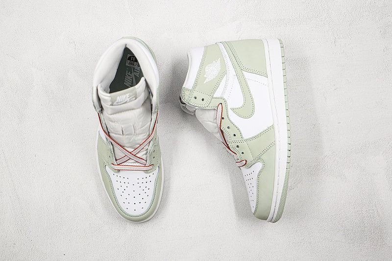 AJ1 HIGH SEAFOAM SNEAKER