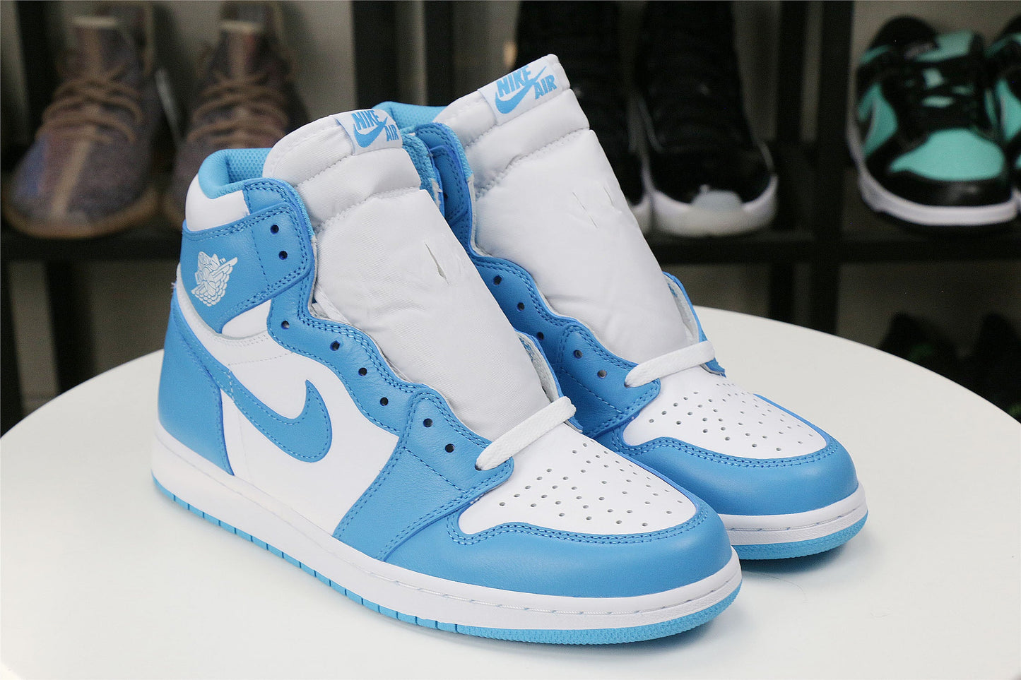 AJ1 Retro High UNC 2015 Sneaker