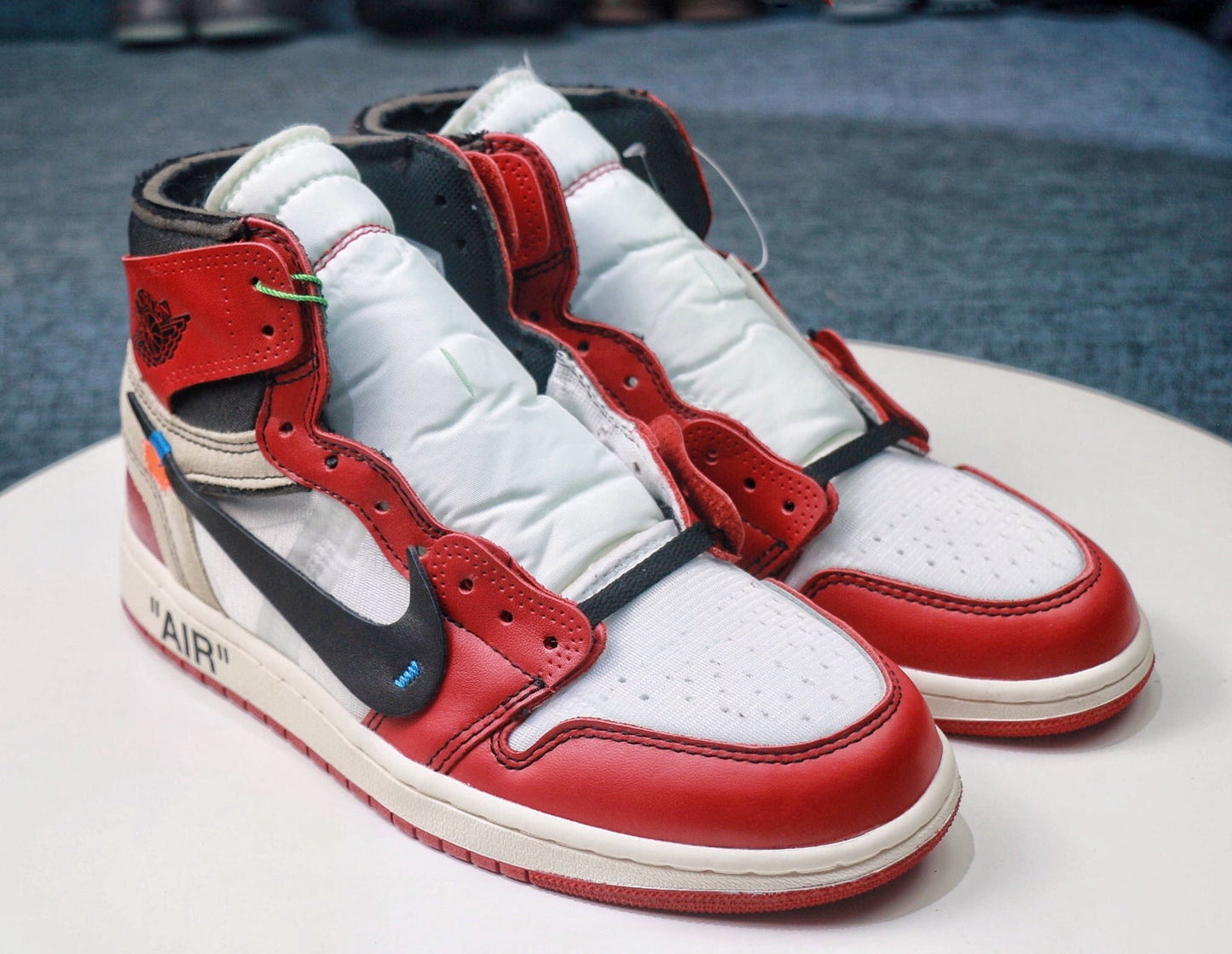 AJ1 - OW Chicago Sneaker